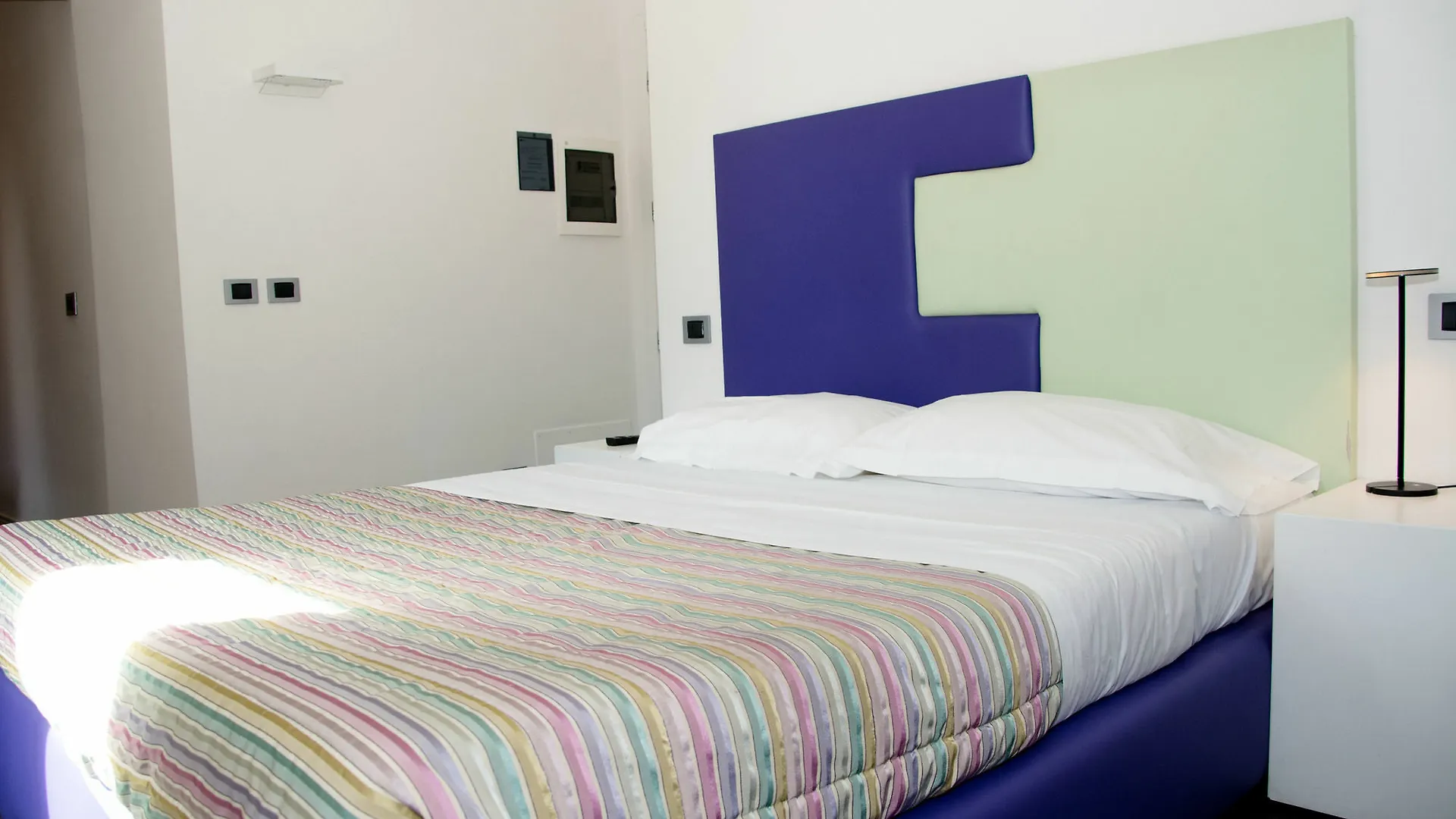 Hotel De Rom 3*,  Italien
